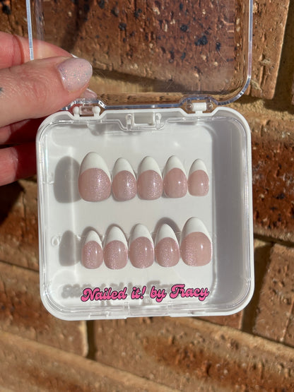 Size Medium (Cat Eye Base)