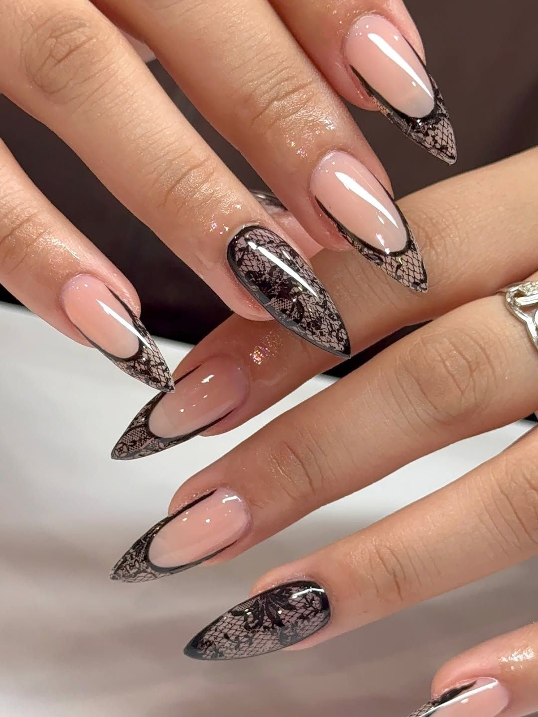 Inspo 01 (Black or White)